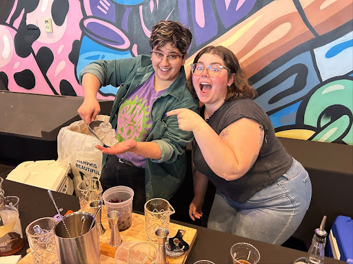 Bar Limina women making cocktails with ice